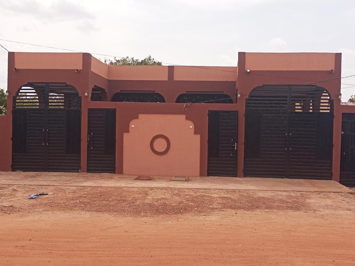 Residence Lynda Prestige Ouagadougou Ngoại thất bức ảnh